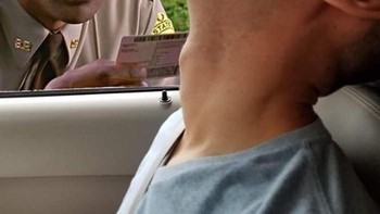 Ditilang pak polisi. Foto: facebook.com/groups/ITGod/