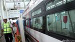Penampakan Terkini Kerennya Jeroan Gerbong LRT Jakarta