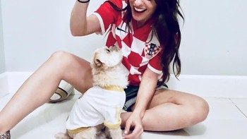 Stephanie Hroncic siap mendukung tim Kroasia. Foto: instagram.com/hashtagretired.