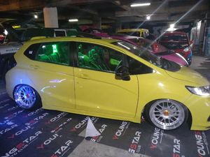 Ratusan Mobil Adu Keren di Malang