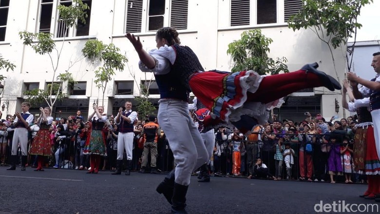 Delegasi Surabaya Cross Culture Doyan Soto Ayam Hingga Peyek Kacang Delegasi Surabaya Cross Culture Doyan Soto Ayam Hingga Peyek Kacang