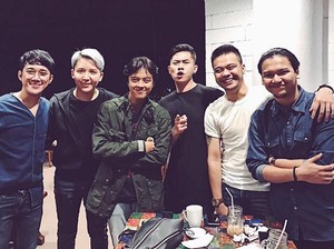 Nyanyi Lagu Super Junior di Panggung HUT Transmedia ke-17, Smash Kegirangan