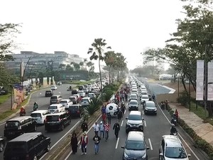 Melihat dari Langit Giring Bola Raksasa Transmedia