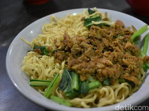 Kamu Tim Mana, Mi Ayam Siram Kuah atau Kering?