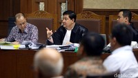 Syafruddin dalam perkara ini didakwa merugikan negara hingga Rp4,58 triliun lantaran menerbitkan SKL BLBI kepada Sjamsul pada 2004 silam. Ia didakwa bersama-sama dengan Dorodjatun, Sjamsul dan istrinya Itjih Nursalim.