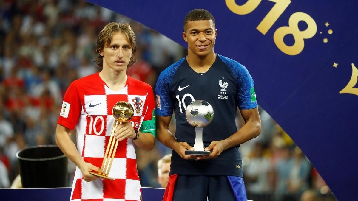 Luka Modric dan Kylian Mbappe akan bersaing di ajang Laureus Awards 2019. (Foto: Reuters)