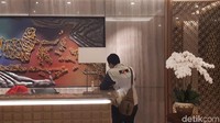 Para penyidik saat berada di lobby
