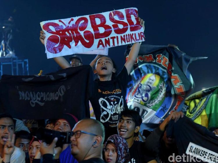 Seruan Slankers dari Sunburst: Anti Nuklir dan Tetap Anak Mami
