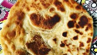 Ini sarapan a la Amerika seperti roti panggang yang dibuat ibu mertuaku dulu dan sekarang @kourtneykardash membuatkan untukku setiap libur ketika brunch, tulis Kris Jenner saat mengunggah foto roti panggang ini. Ia memakan roti ini dengan sirup dan semua anaknya menyukai gula. Foto: Instagram @krisjenner