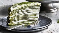 Si cantik kue berlapis dari Jepang ini namanya mille crepes. Kue ini dibuat dengan penuh kesabaran, tapi hasilnya juga memuaskan, lembut dan enak. Apalagi varian yang matcha. Foto: Istimewa