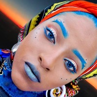 Pada kontes Miss Muslimah USA 2018, Samantha dinobatkan menjadi Miss Congeniality 2018 dan Miss Muslimah New York. Saat final, ia memakai busana serba merah. (Foto: Instagram/chic.nunar)