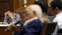 Dorodjatun merupakan salah satu pihak yang ikut didakwa bersama-sama dengan Syafruddin. Menteri era Presiden ke-5 Megawati Soekarnoputri itu diduga terlibat dalam penerbitan SKL BLBI kepada Sjamsul yang ditaksir merugikan negara hingga Rp4,58 triliun.