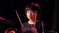 Di usia 4 tahun, Yoyoka tampil bersama band keluarganya yakni Kaneaiyoyoka. Dok. Facebook
