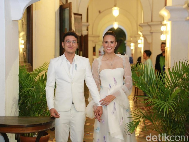 Bulan Madu di Mana Saja, Dimas Anggara Serahkan ke Tuhan Urusan Anak Bulan Madu di Mana Saja, Dimas Anggara Serahkan ke Tuhan Urusan Anak