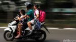 Aksi Berbahaya di Jalanan Saat Hari Pertama Masuk Sekolah