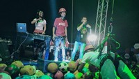 Tak hanya aksi DJ Rhany-Metha Volmax yang menjadi sorotan, games seru seperti ComBol alias Comot Bola juga mencuri perhatian. Rifkey Choirul/dokumentasi Parkia Adventure (penyedia jasa Team Building dan pembangunan wahana permainan outbound).