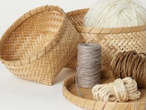 Herman Deru Minta Pelaku Usaha Cari Alternatif Plastik: Besek, Kertas, Daun