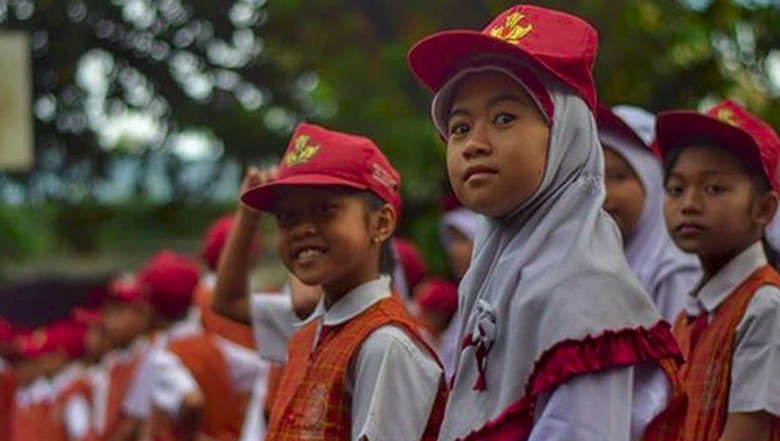 Hari Pertama Sekolah, Hati-hati Jika Unggah Foto Anak ke Medsos! Hari Pertama Sekolah, Hati-hati Jika Unggah Foto Anak ke Medsos!