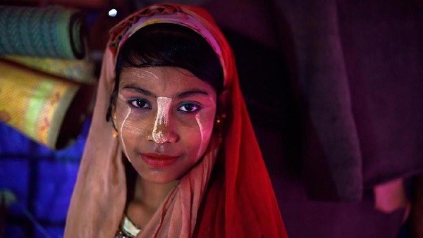 Berada di pengungsian, tentu saja bahaya penyakit dan kelaparan tidak akan terelakan. Begitu juga dengan permasalahan kulit bagi kaum wanita. (Reuters/Clodagh Kilcoyne) Berada di pengungsian, tentu saja bahaya penyakit dan kelaparan tidak akan terelakan. Begitu juga dengan permasalahan kulit bagi kaum wanita. (Reuters/Clodagh Kilcoyne)