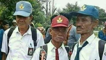 Kembali ke sekolah malah udah keriputan. (Foto: internet)
