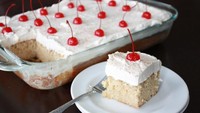 Tres leches jadi kue andalan di Honduras. Orang di Honduras suka kue yang bertopping krim dan buah ceri. Kue ini juga biasa jadi santapan teman minum kopi. Foto: Istimewa