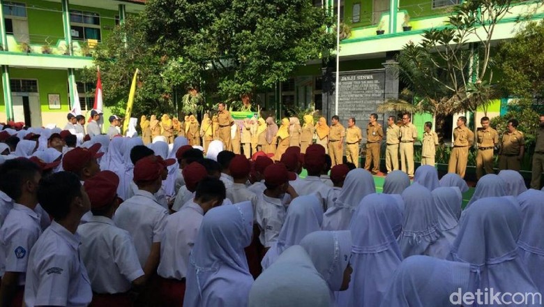 Hari Pertama Sekolah, Disdik Ciamis Jamin Tidak Ada Ploncoan Hari Pertama Sekolah, Disdik Ciamis Jamin Tidak Ada Ploncoan