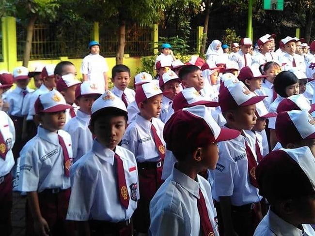 7 Saran tentang Posting Foto Anak di Hari Pertama Sekolah