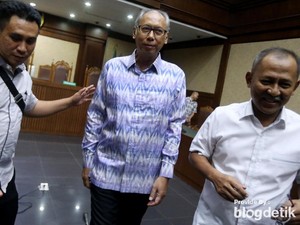 Hukuman Dokter Bimanesh Diperberat Jadi 4 Tahun Penjara
