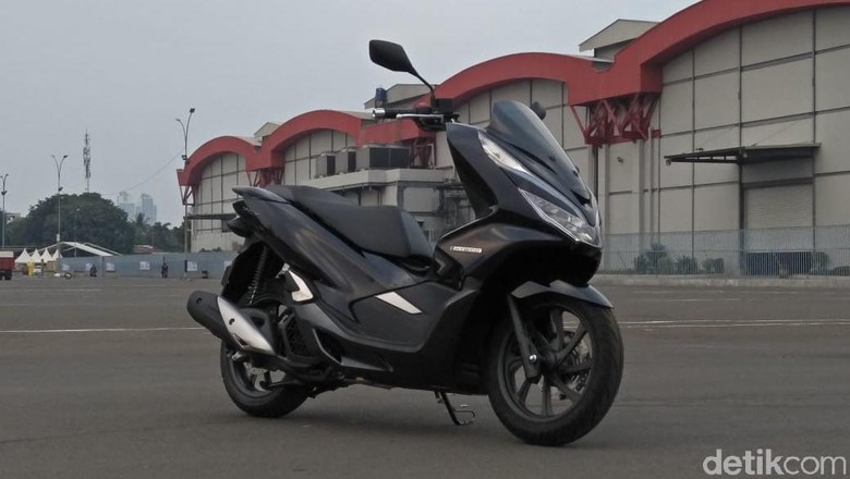Ini Cara Merawat Baterai di PCX  Hybrid 