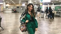 Pose ini diposting Via Vallen di Instagram saat dirinya tiba di Rusia untuk menonton laga-laga akhir Piala Dunia 2018. Foto: Instagram Via Vallen