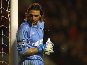 Pemain Bola Muntahkan Air, Carb Rinsing atau Cuma Basahi Mulut Kering?