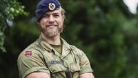 Lasse Matberg merupakan letnan angkatan laut dari Norwegia yang suka traveling. (lasselom/Instagram) 