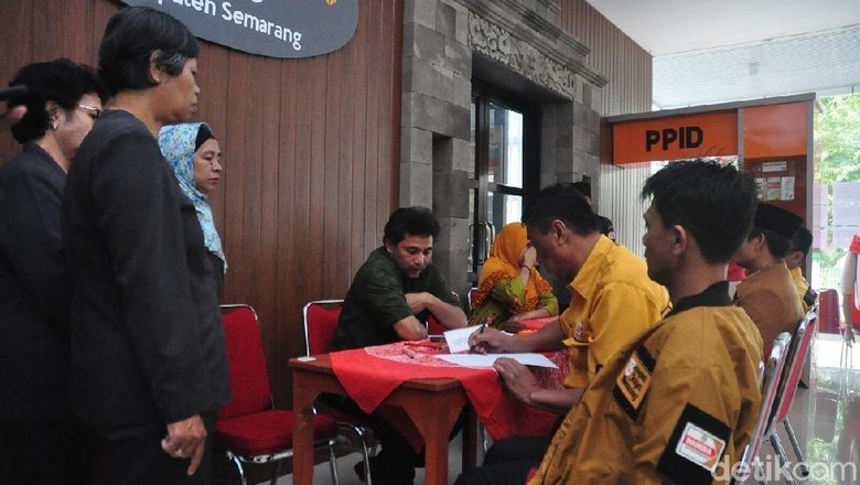 Baru 2 Parpol yang Daftarkan Bacaleg di KPU Kabupaten Semarang Baru 2 Parpol yang Daftarkan Bacaleg di KPU Kabupaten Semarang