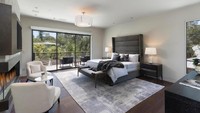 Tujuh kamar tidur tersebar di seluruh bagian rumah. Businessinsider/ Todd Clancey.