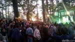 Foto: Kemping Sambil Nonton Konser Musik di Hutan Malino
