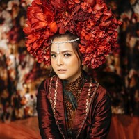 Menjelang hari pernikahannya dengan Randi Bachtiar, Tasya Kamila melakukan prewedding dengan tema adat Minang yang dipadukan dengan unsur modern.  Foto: Instagram Diera Bachir