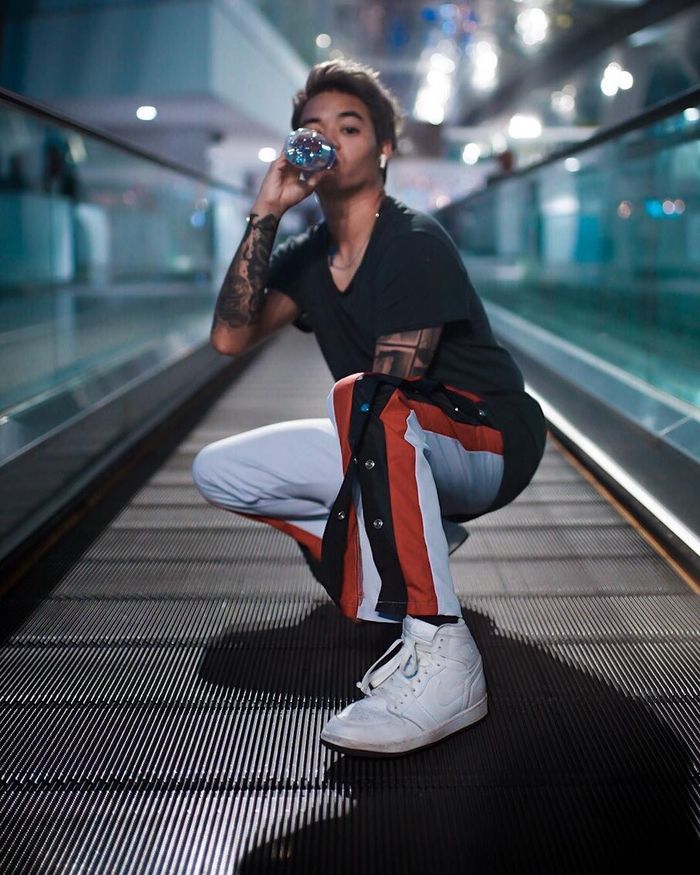 aksi makan youtuber populer reza oktovian yang keren dan aksi makan youtuber populer reza oktovian yang keren dan