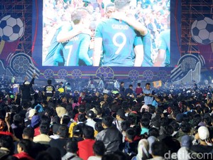 Awas! Nobar Piala Dunia-Liga Inggris Tanpa Izin Bakal Kena Sanksi