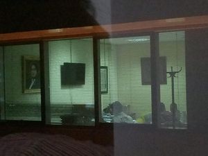 Begini Suasana Penggeledahan KPK di Ruang Kerja Eni Saragih