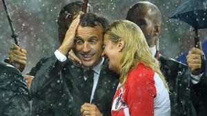 Kemesraan Presiden Kroasia-Presiden Prancis di Final Piala Dunia