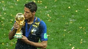 Varane dan Para Juara Liga Champions + Piala Dunia di Tahun yang Sama