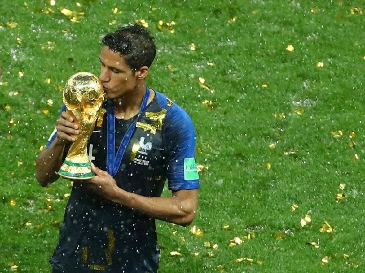 Varane dan Para Juara Liga Champions + Piala Dunia di Tahun yang Sama