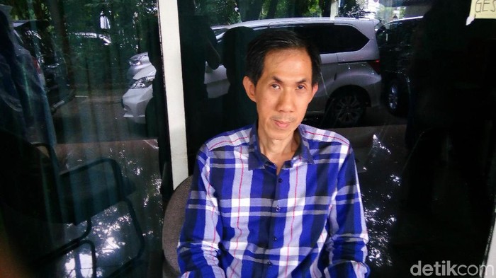 Kanker memang menjadi ancaman bagi kita semua, tapi bukan berarti tidak bisa disembuhkan. Harling pun menceritakan pengalamannya. Foto: Tio/detikHealth Kanker memang menjadi ancaman bagi kita semua, tapi bukan berarti tidak bisa disembuhkan. Harling pun menceritakan pengalamannya. Foto: Tio/detikHealth