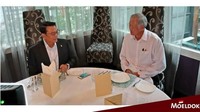Nah kalau ini foto yang diambil ketika menyantap makan siang bersama Menteri Pertahanan Singapura. Moeldoko terlihat muda ya di foto ini? Foto: Instagram @dr_moeldoko