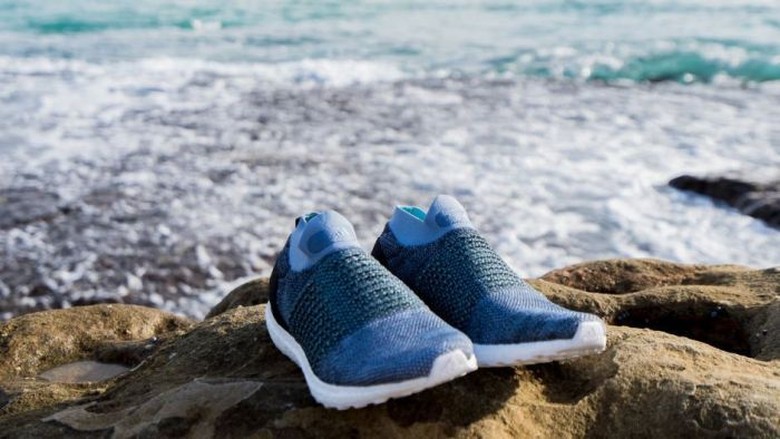 Perangi Limbah Lautan, Produsen Jerman Buat Sepatu dari Sampah Plastik Perangi Limbah Lautan, Produsen Jerman Buat Sepatu dari Sampah Plastik
