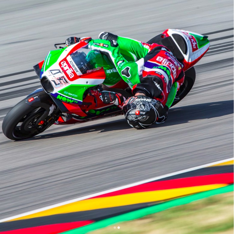 Aksi Helmet-Down Scott Redding. Foto: Instagram/reddingpower Aksi Helmet-Down Scott Redding. Foto: Instagram/reddingpower