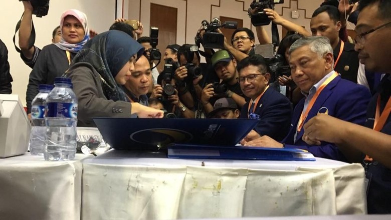 NasDem Daftarkan 20.391 Bacalegnya ke KPU NasDem Daftarkan 20.391 Bacalegnya ke KPU