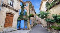 Provence, Prancis. Jalur pedesaan yang sempit, kebun anggur terpencil dan pemandangan ke Pegunungan Alpen, inilah tempat yang sempurna untuk melarikan diri dari hiruk pikuk kota (CNN Travel)