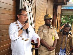 Blusukan Menkominfo Tinjau Palapa Ring di Puncak Jaya