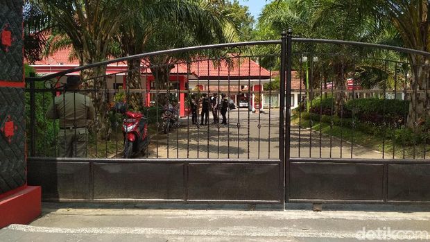 Rumdin Wali Kota Blitar ditutup/